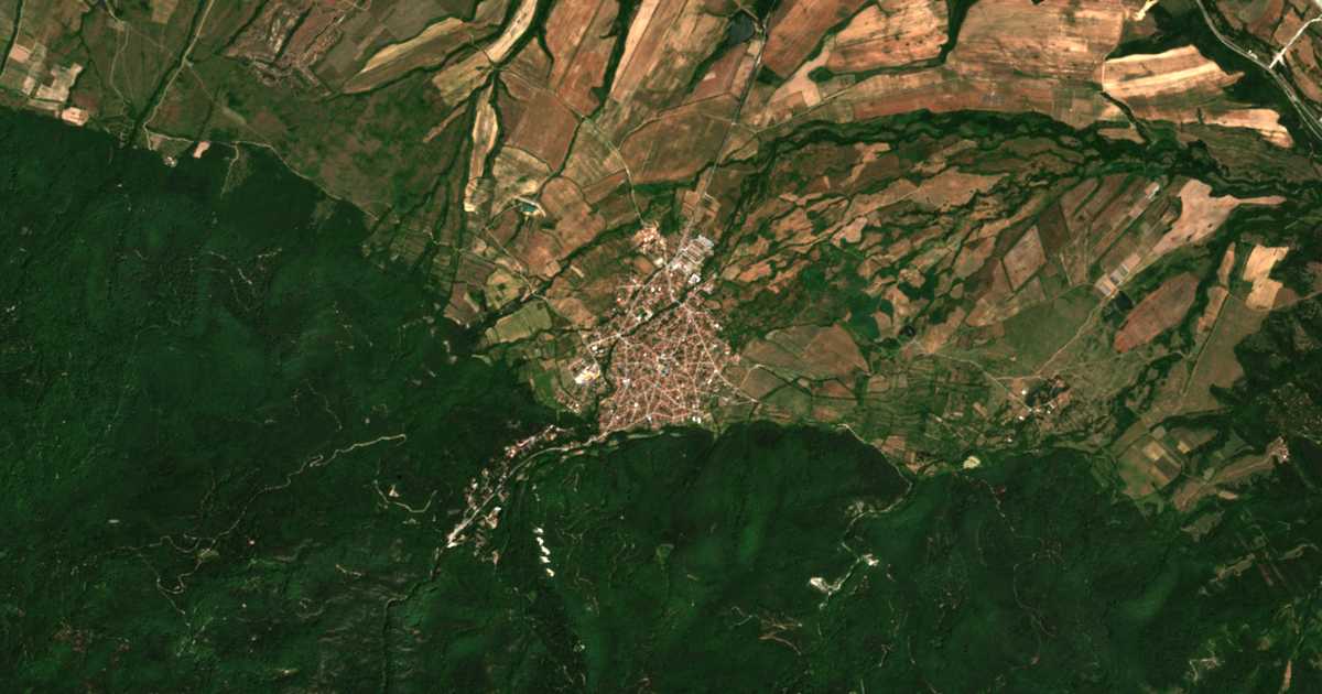 Satellitenkarte von Kostenec