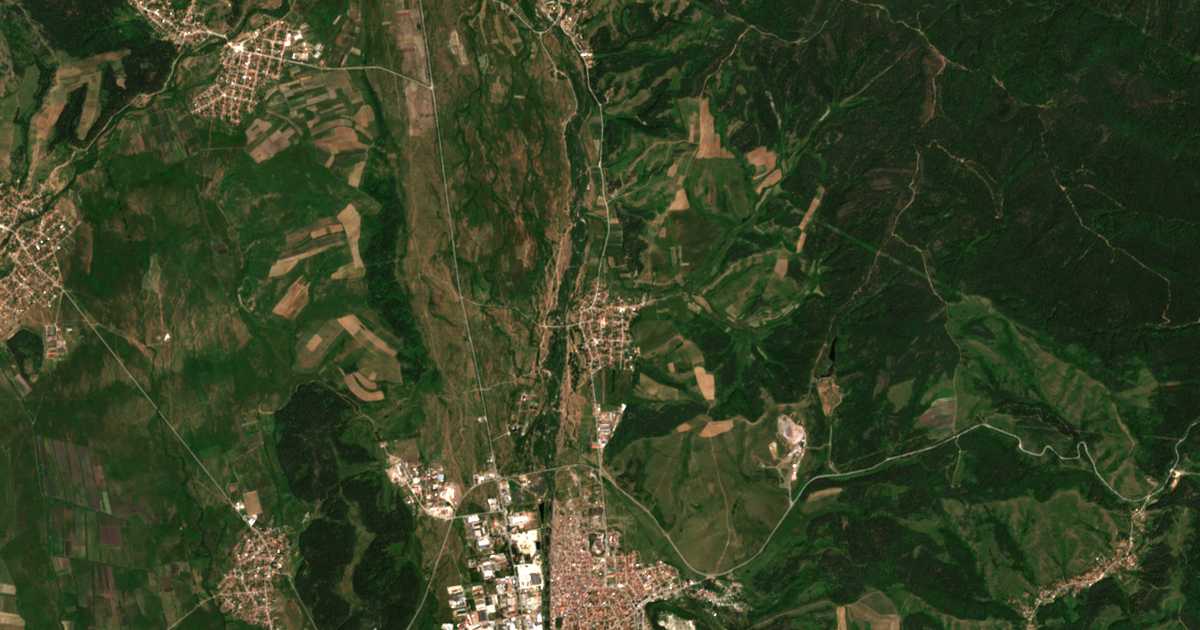 Satellitenkarte von Dragušinovo