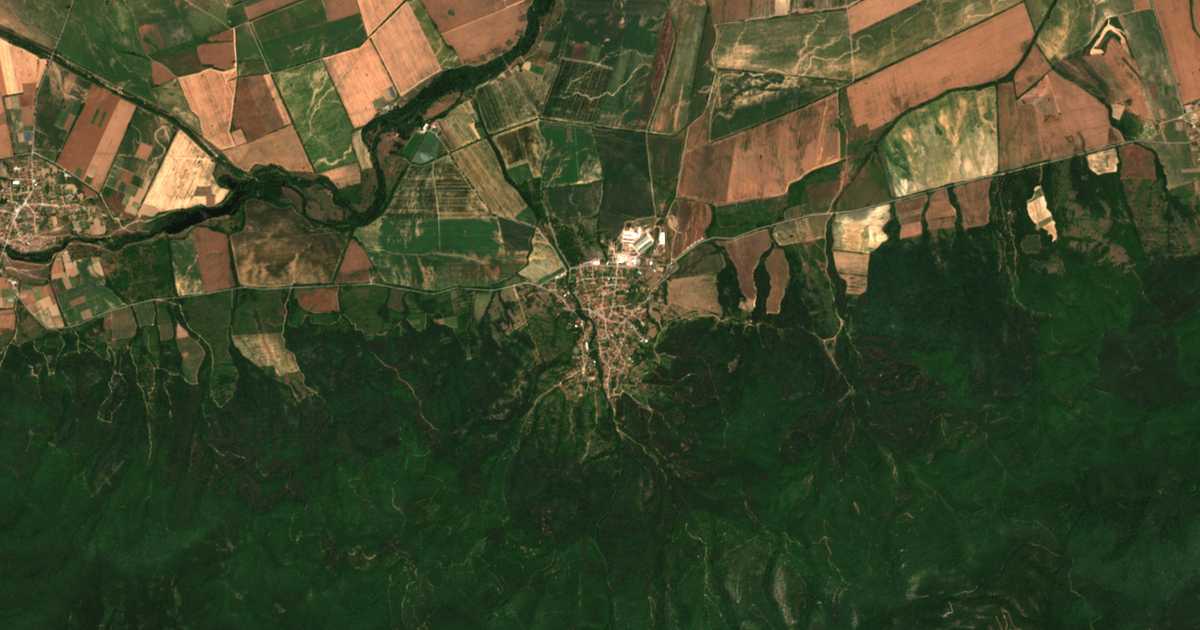 Satellitenkarte von Elhovo