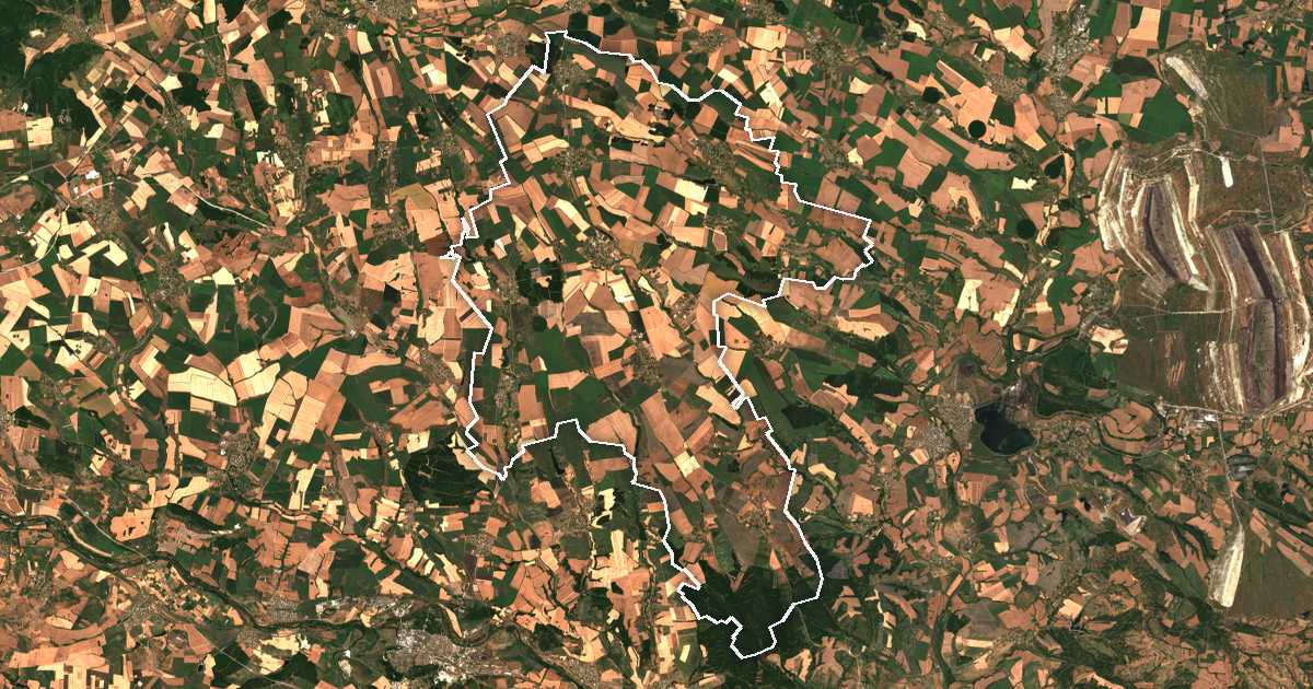 Satellitenbild mit eingezeichneter Grenze: Opan