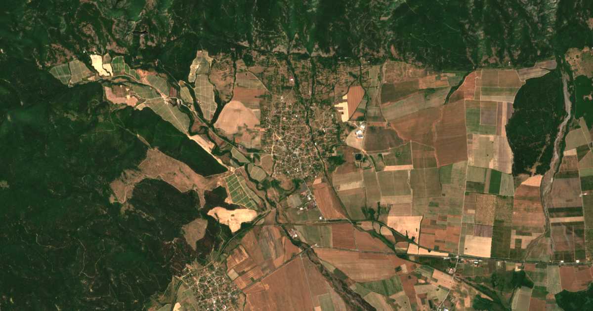 Satellitenkarte von Tǎža
