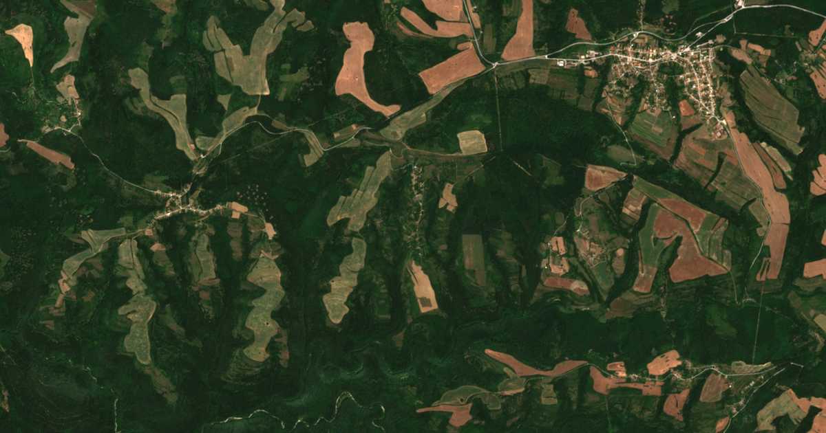 Satellitenkarte von Devino