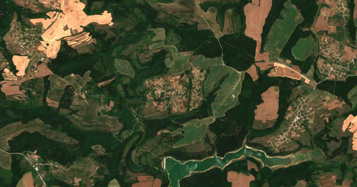 Satellitenkarte von Ljubičevo