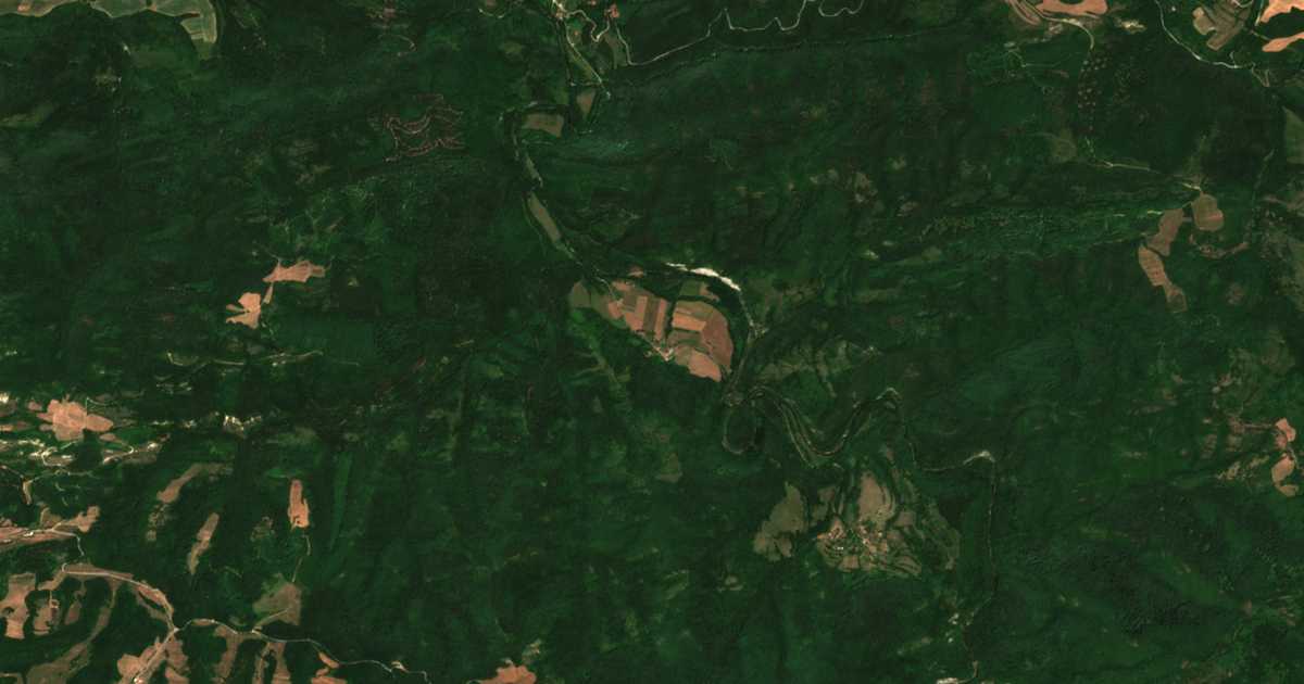 Satellitenkarte von Mečovo
