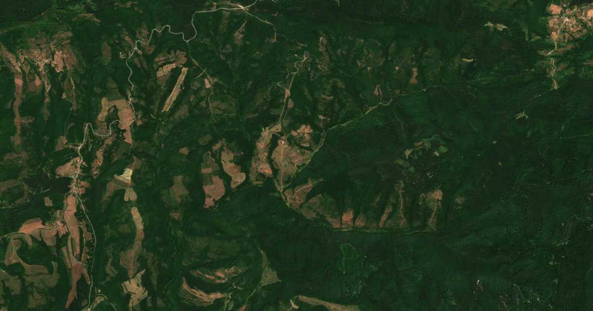 Satellitenkarte von Svirčovo
