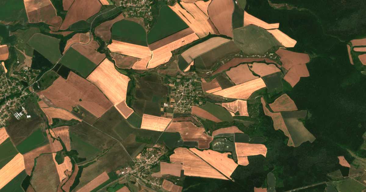 Satellitenkarte von Trǎstika
