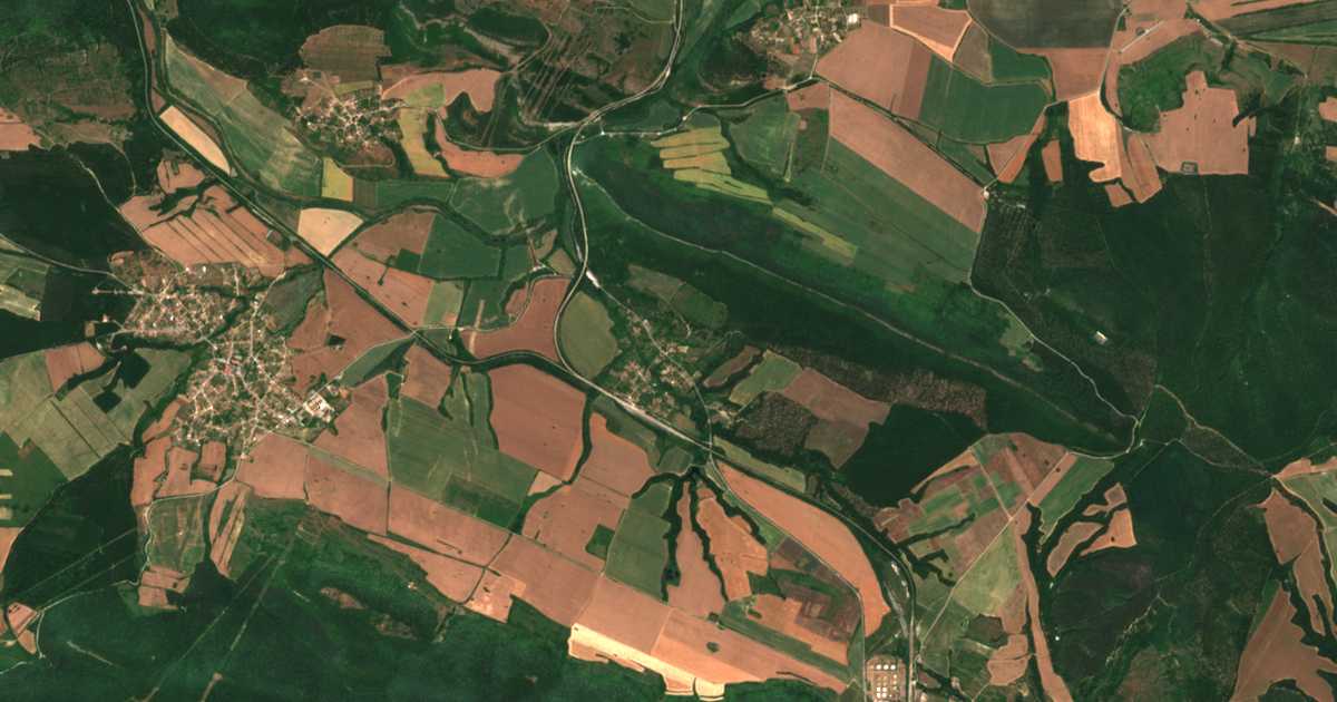 Satellitenkarte von Komunari