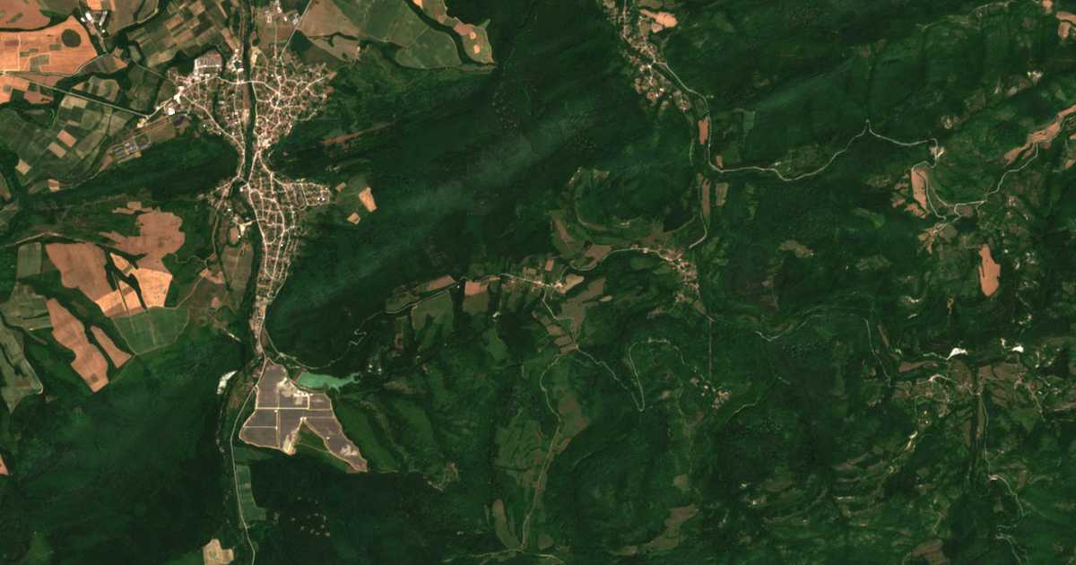 Satellitenkarte von Ravnovo
