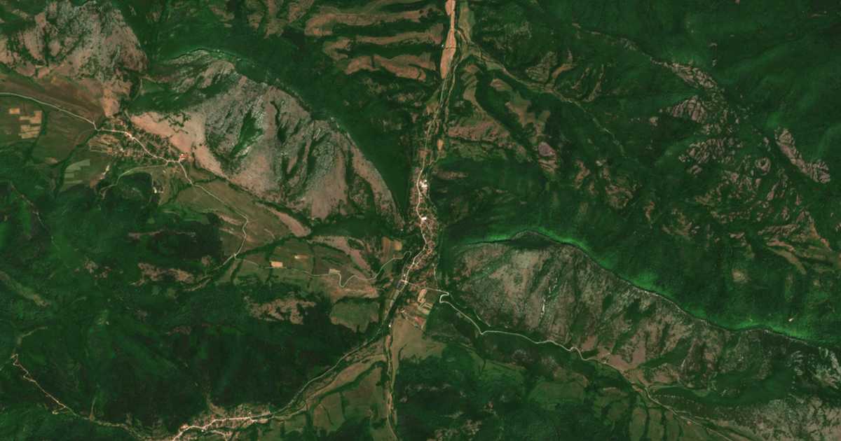 Satellitenkarte von Dolni Lom
