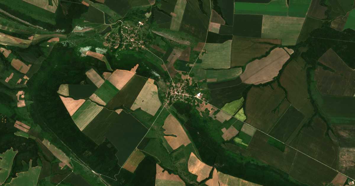 Satellitenkarte von Tlačene