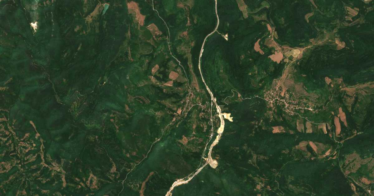 Satellitenkarte von Ljutidol