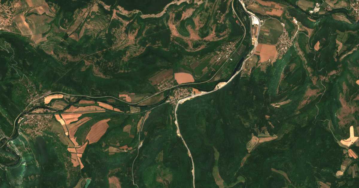 Satellitenkarte von Rebǎrkovo