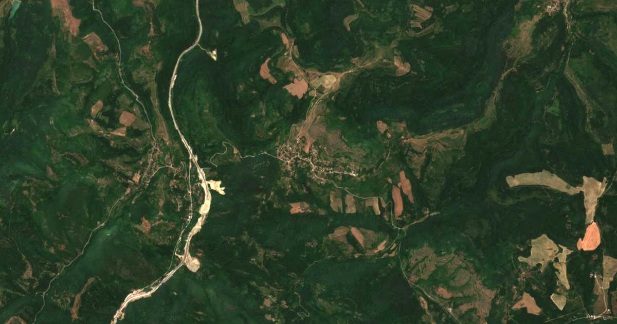 Satellitenkarte von Tipčenica