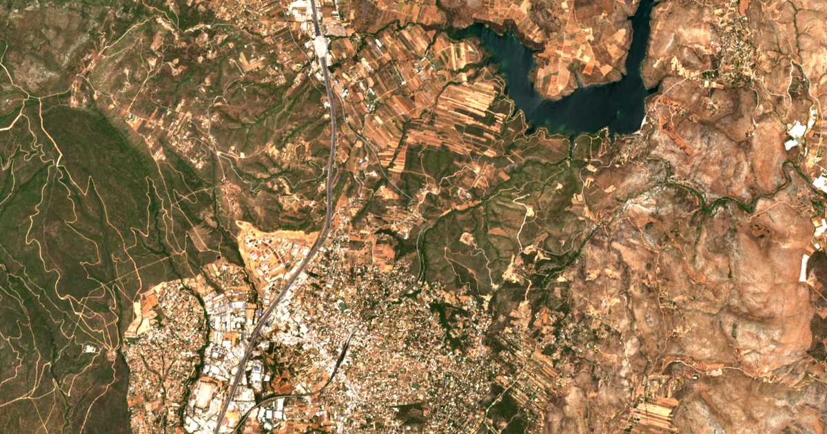 Satellitenkarte von Pefkófyton