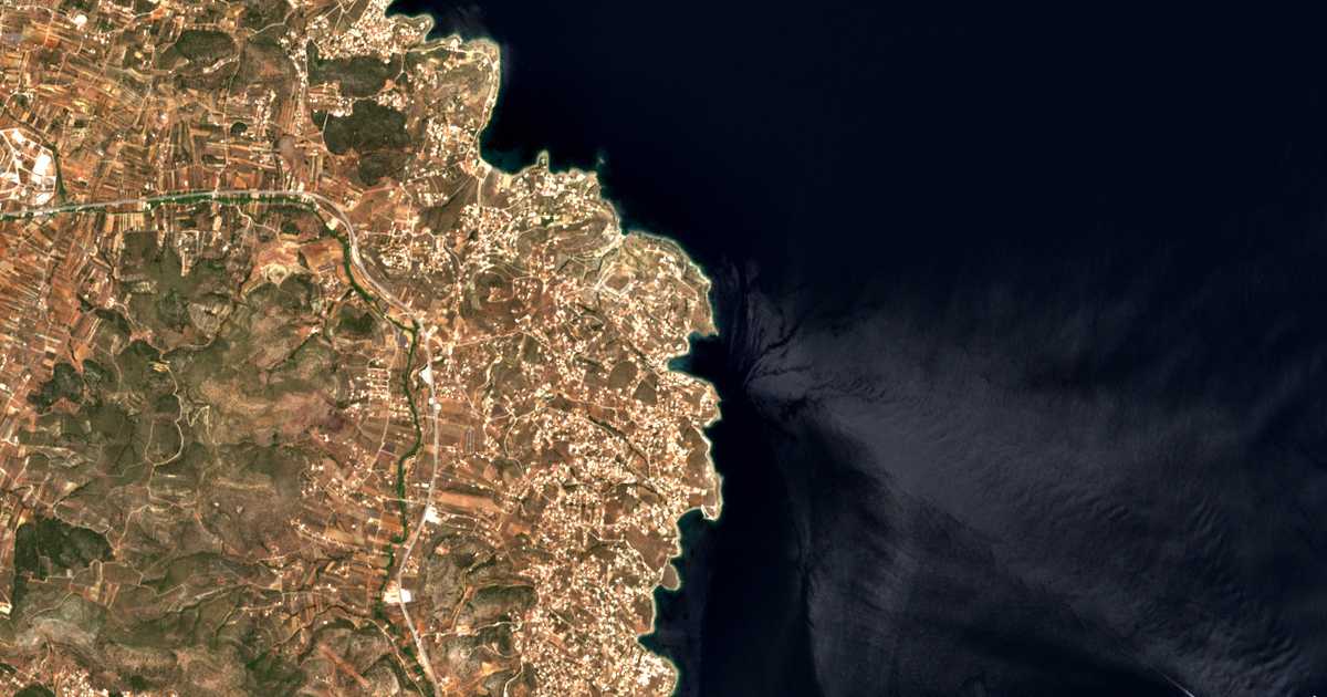 Satellitenkarte von Pórto Enniá