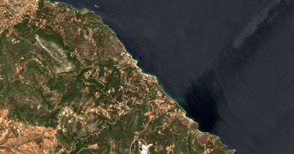 Satellitenkarte von Ágioi Dimítrios Kai Panteleímon