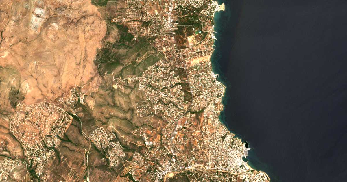Satellitenkarte von Néos Voutzás