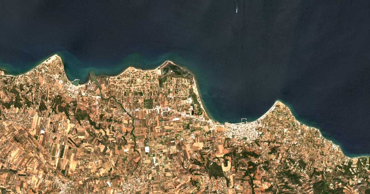 Satellitenkarte von Ágios Konstantínos
