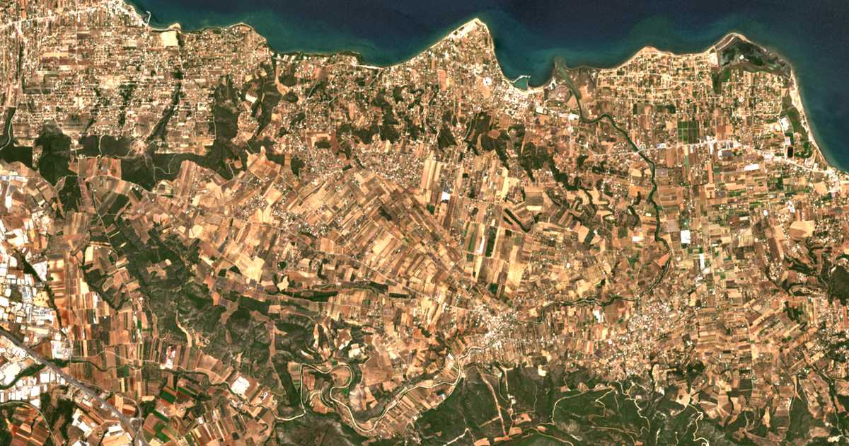 Satellitenkarte von Kamári