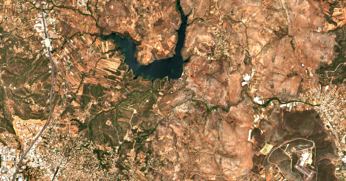 Satellitenkarte von Límni Marathónos