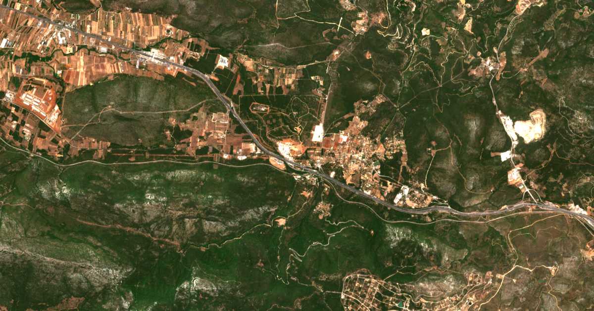 Satellitenkarte von Sfendáli