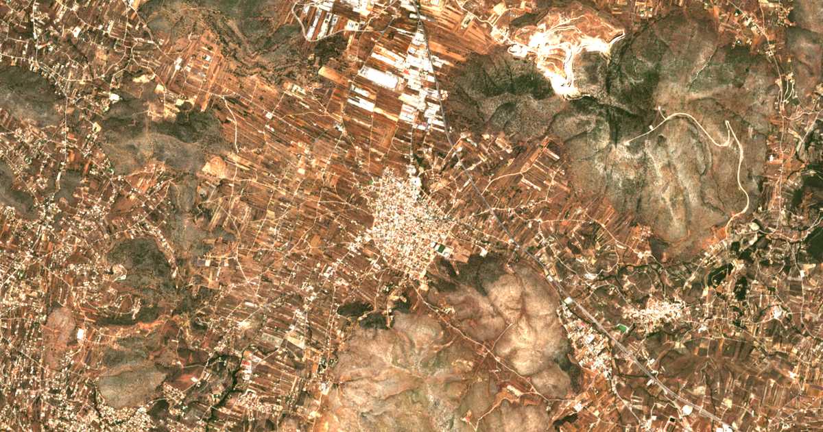 Satellitenkarte von Kalývia Thorikoú