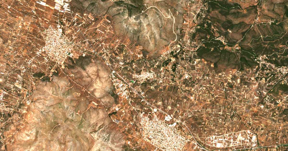 Satellitenkarte von Kouvarás