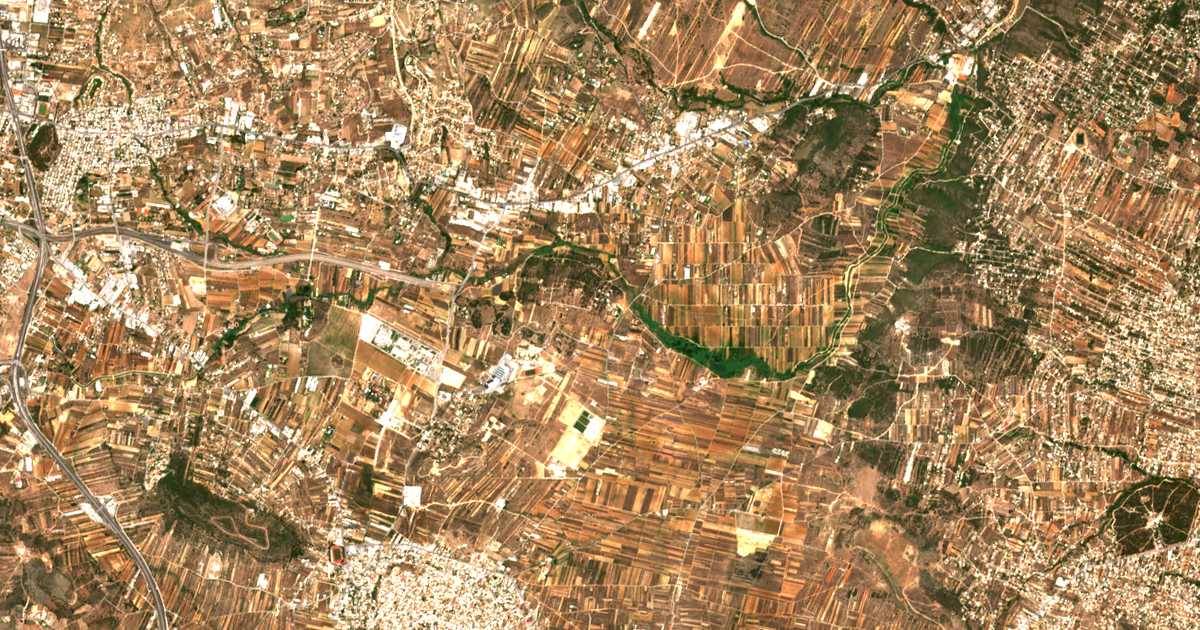 Satellitenkarte von Foínikas