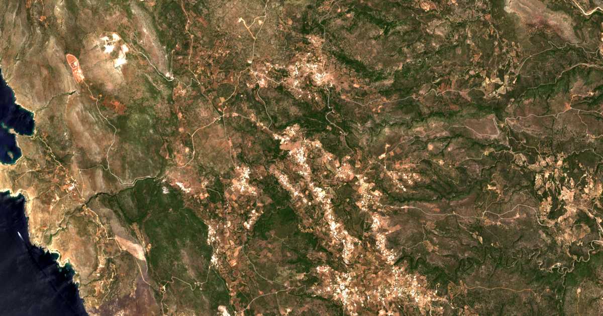 Satellitenkarte von Karvounádes