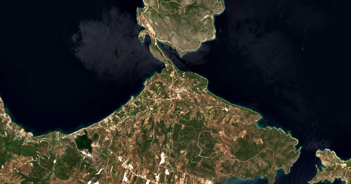 Satellitenkarte von Taktikoúpolis