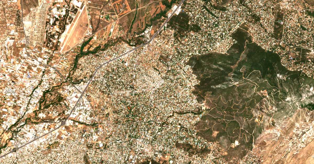 Satellitenkarte von Nea Erythrea