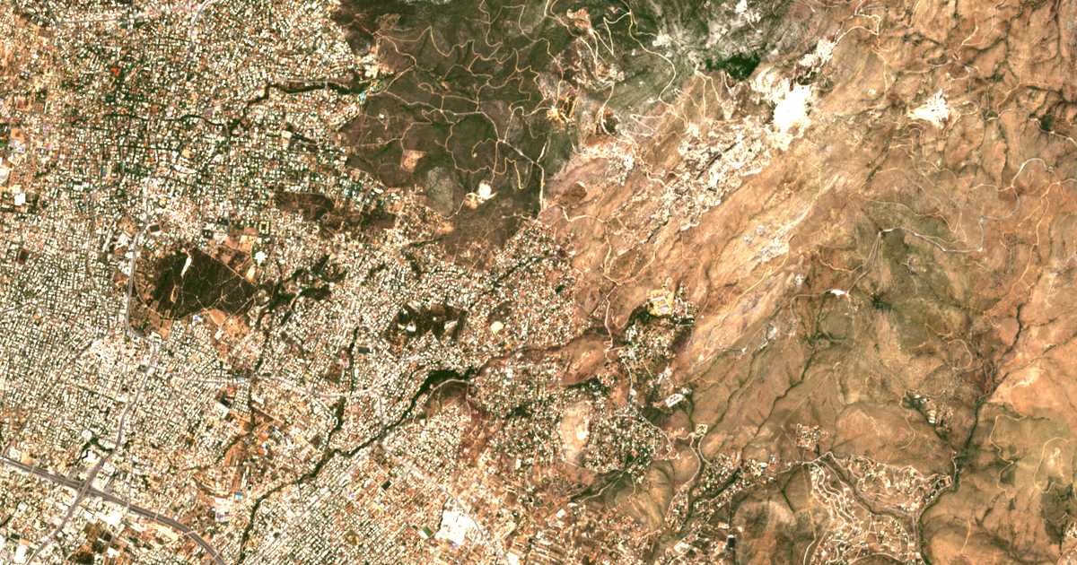 Satellitenkarte von Nea Pendeli