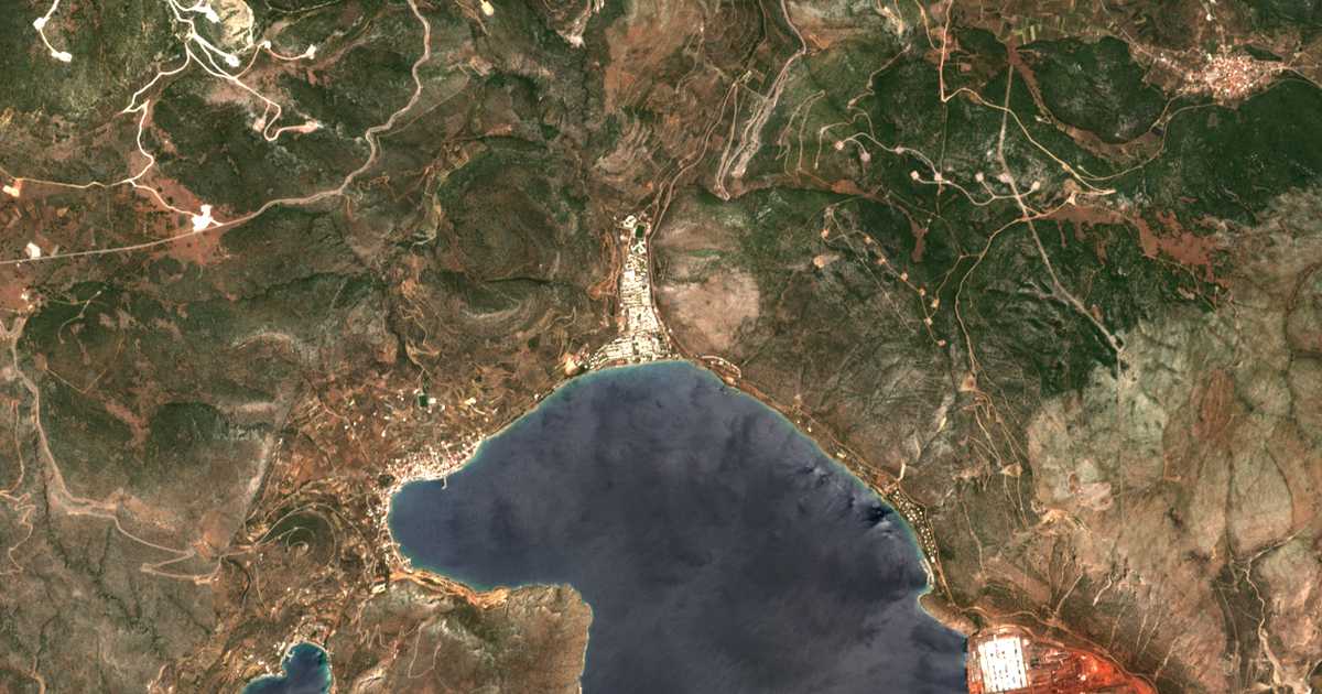 Satellitenkarte von Paralía Distómou