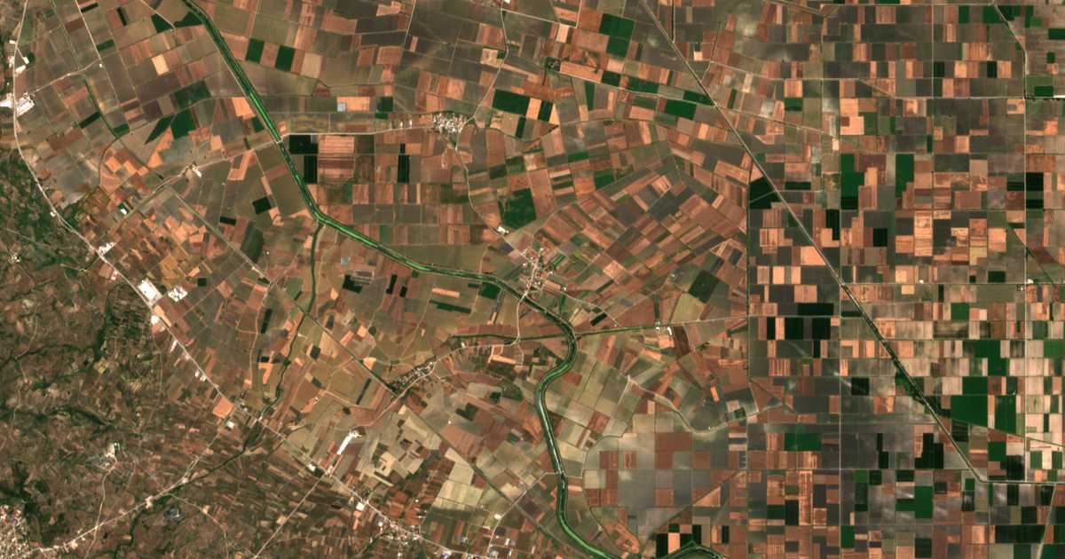 Satellitenkarte von Ágios Athanásios