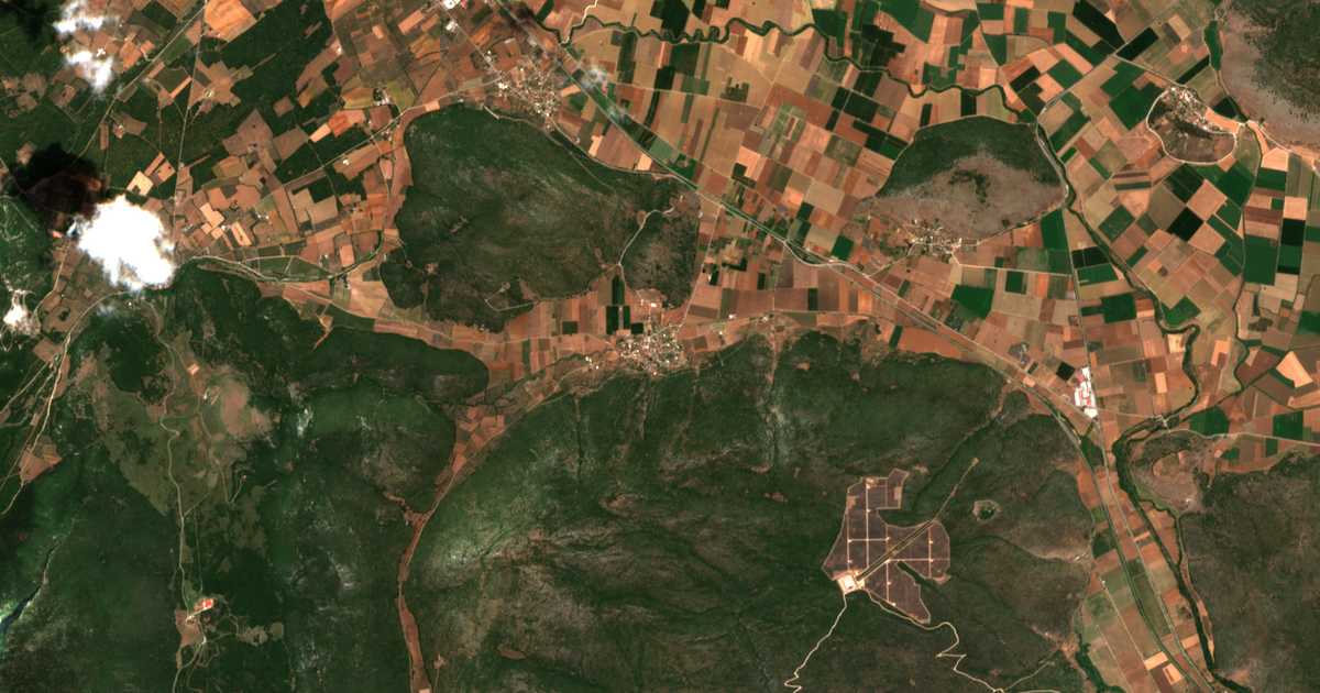 Satellitenkarte von Parórion