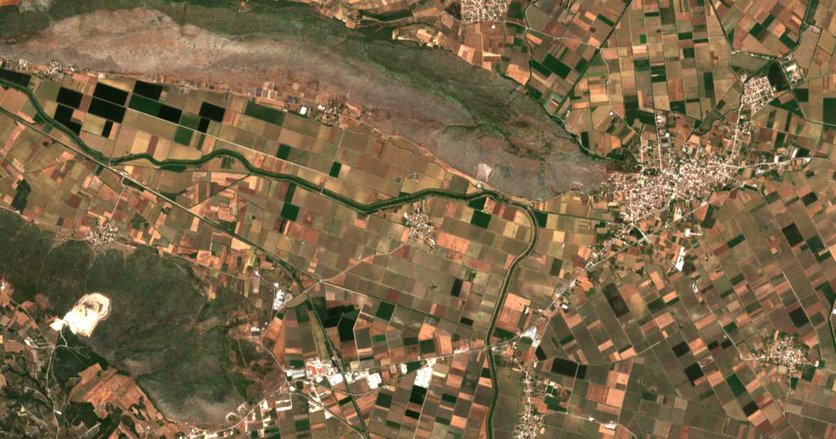 Satellitenkarte von Romaíikon