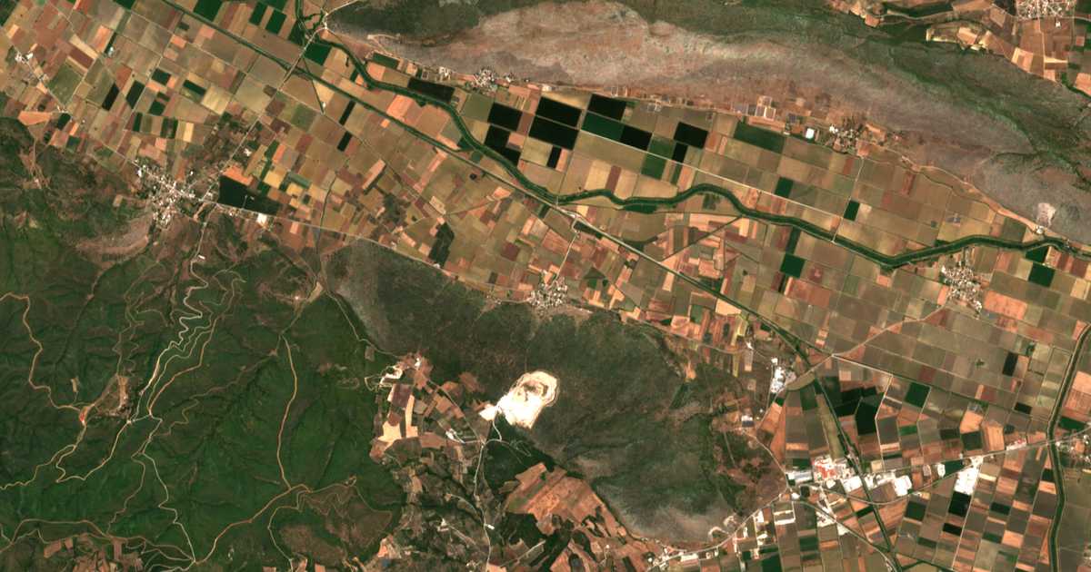 Satellitenkarte von Thoúrion