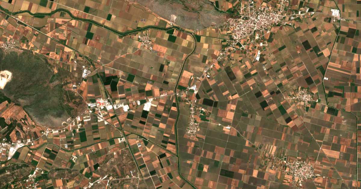 Satellitenkarte von Ágios Andréas