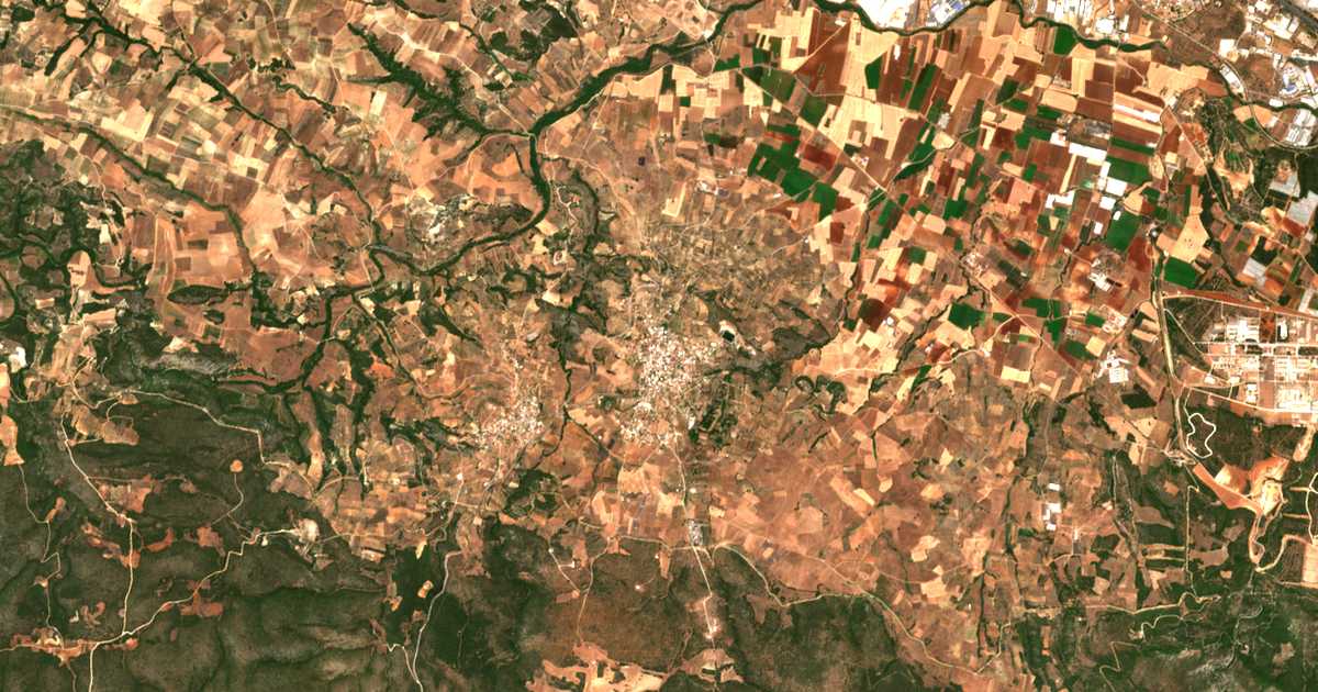 Satellitenkarte von Ágios Thomás