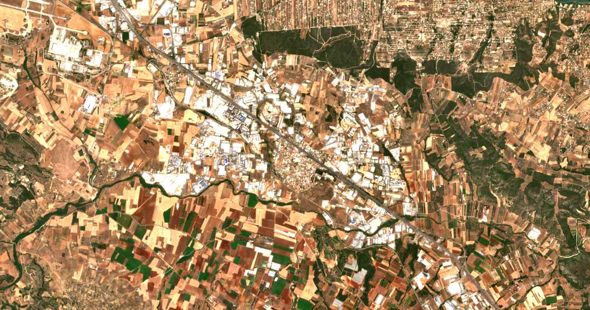 Satellitenkarte von Oinófyta