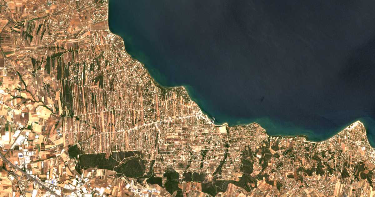 Satellitenkarte von Pláka Dílesi