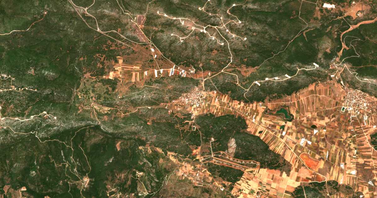 Satellitenkarte von Pýli