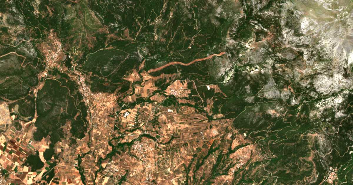 Satellitenkarte von Ágios Athanásios