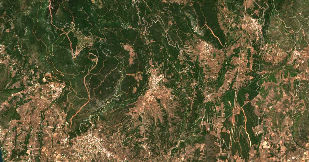 Satellitenkarte von Kamarítsa