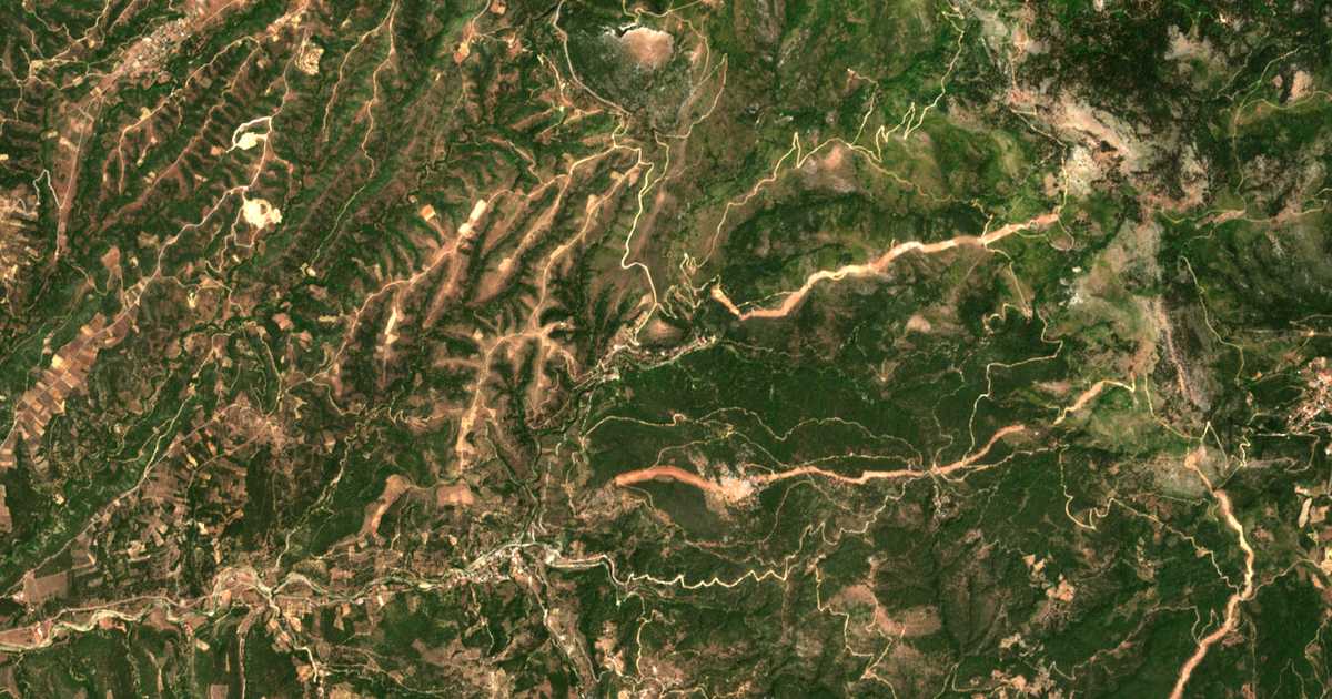 Satellitenkarte von Mavrópoulon