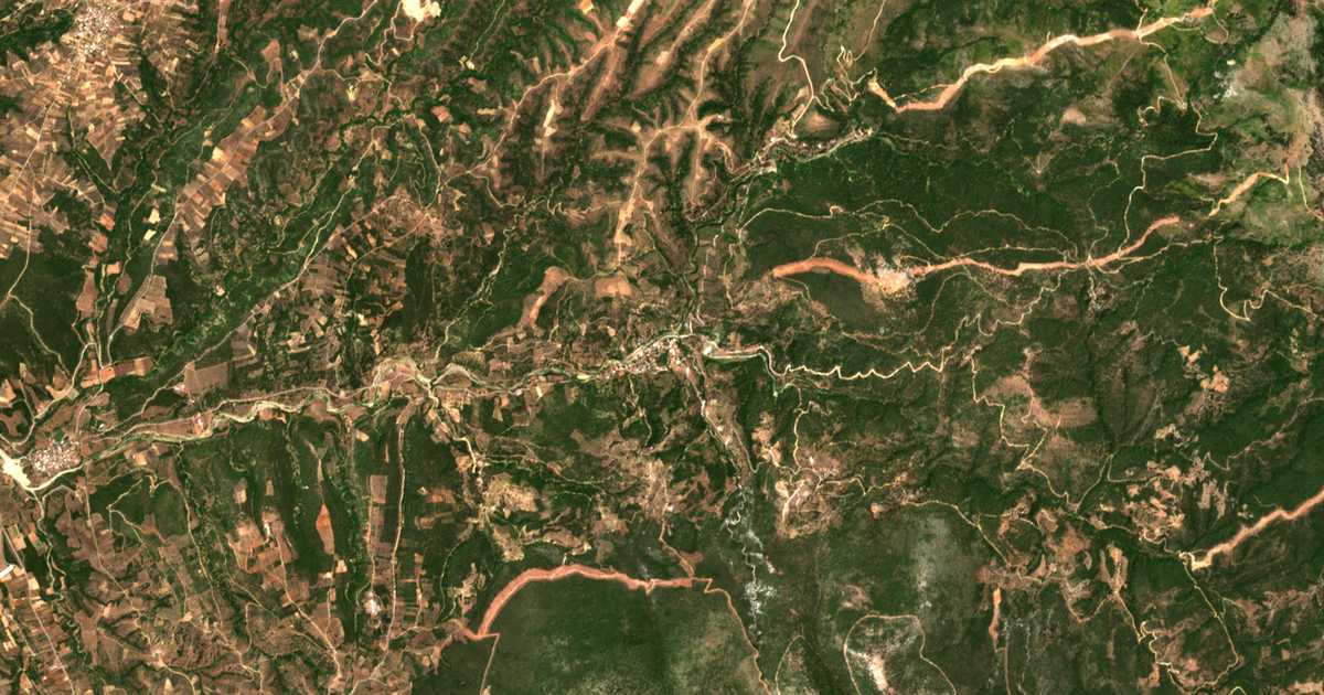 Satellitenkarte von Místros