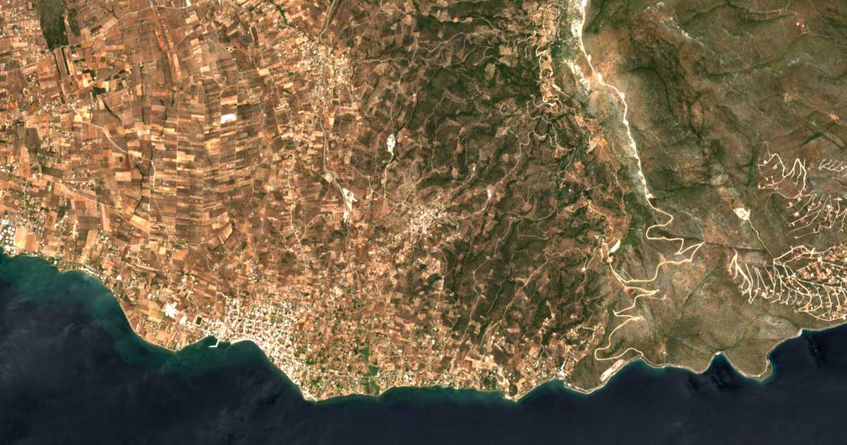 Satellitenkarte von Áno Vátheia