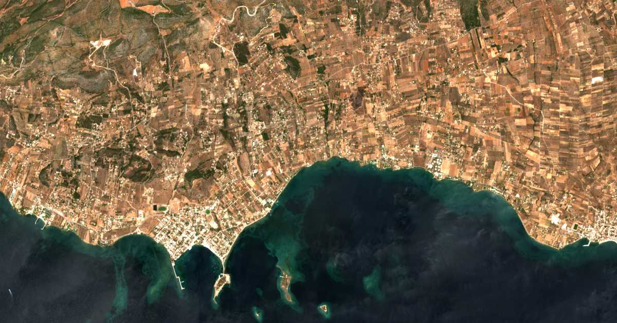 Satellitenkarte von Magoúla