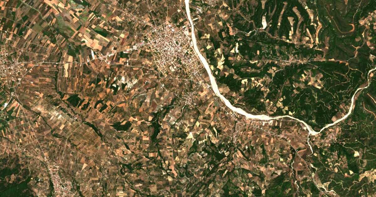 Satellitenkarte von Ágios Geórgios