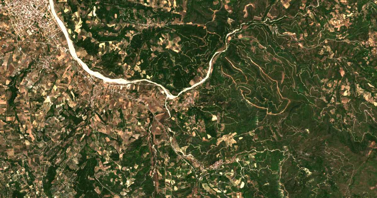 Satellitenkarte von Káto Monokaryá